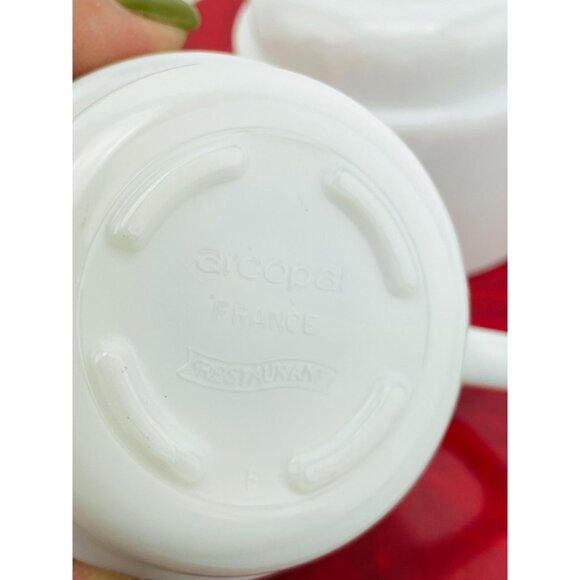 Vintage pair of cups, Maxwell House Cappuccino, French milk glass, Arcopal - Picture 8 of 8